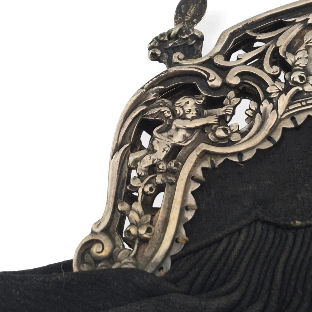 Antique Sterling Silver Cherub Opera Purse S1 Medallion Chain 11.5oz Victorian